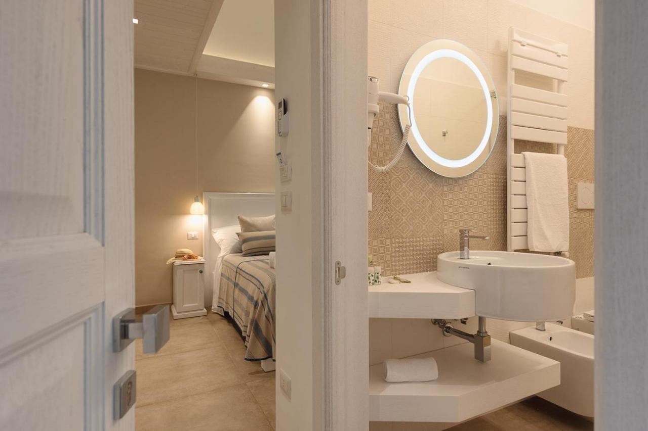 B&B Il Cortiletto Порто Чезарео Екстериор снимка